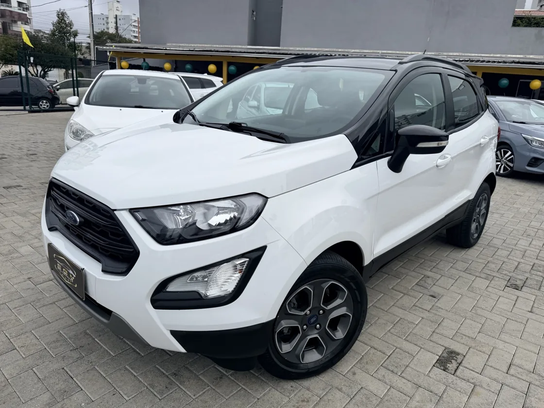 Ford Ecosport 2020 Branco seminovo à venda na EGV Multimarcas em Itajaí