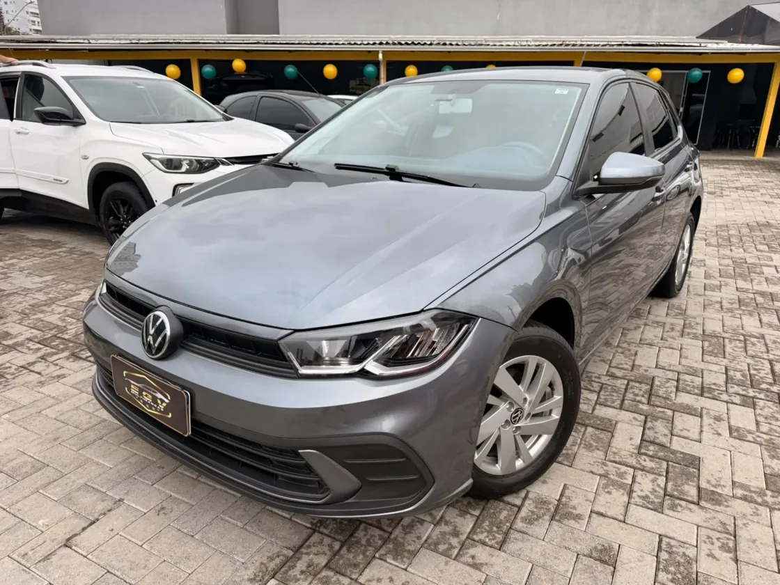 Volkswagen Polo 2023 Cinza seminovo à venda na EGV Multimarcas em Itajaí